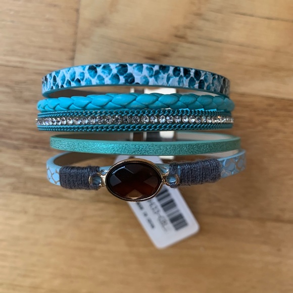Boho Multilayer Blue Leather Cuff Bracelet - Picture 8 of 9